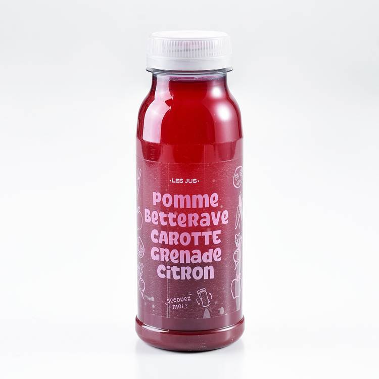Le Jus de pomme betterave et carotte