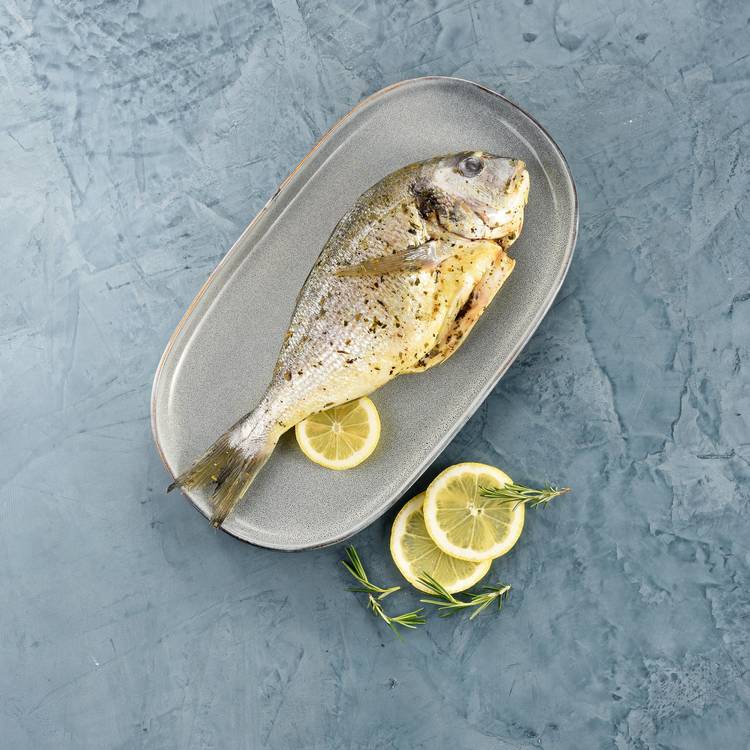 La Daurade royales marinée au citron et romarin